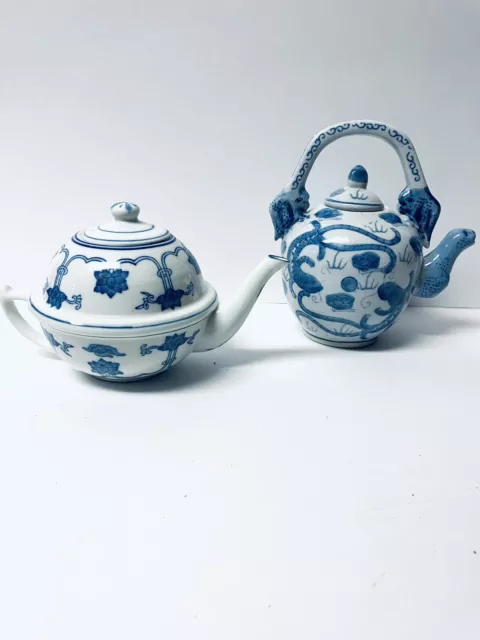 Vintage Blue & White Porcelain Meduim TeaPots Chinoiserie Made in China Lot of 2