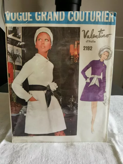 2192 Patron Vogue Vintage  French Pattern 1969 Valentino D'italie   42