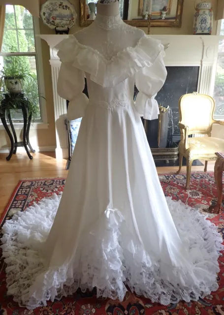 Pintucks: Royal Wedding Gown: Vintage Inspirations