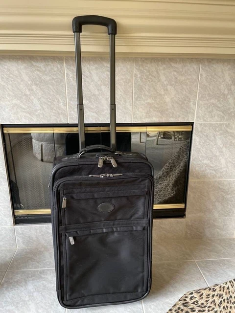 Kirkland Signature Duramax 22" Carry On Expand Rolling 2 Wheel Luggage