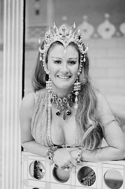 British Actress And Singer Elizabeth Larner 1978 OLD PHOTO