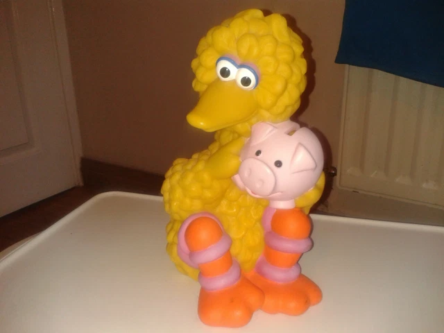 Vintage Big bird piggy bank. Plastic.Large. Seasame Street. Jim Henson.96.(B20)
