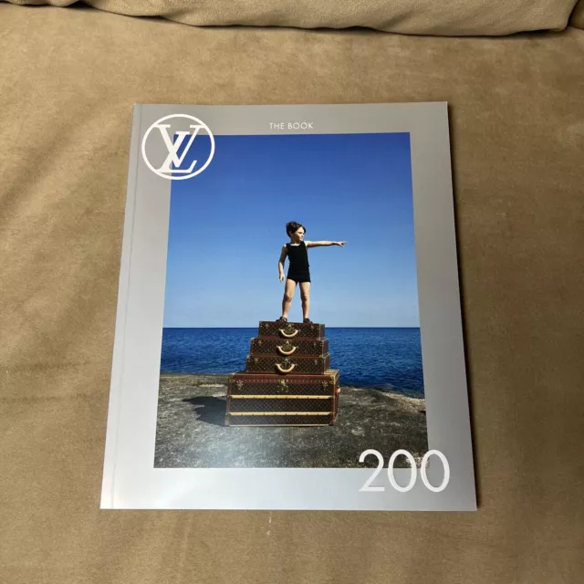 Every Look from Louis Vuitton Fall/Winter 2022 – CR Fashion Book