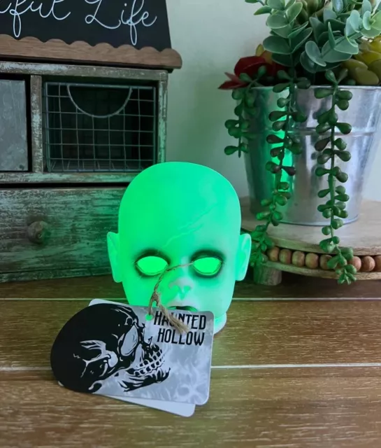 New Creepy Light Up Battery Operated Halloween Doll Head