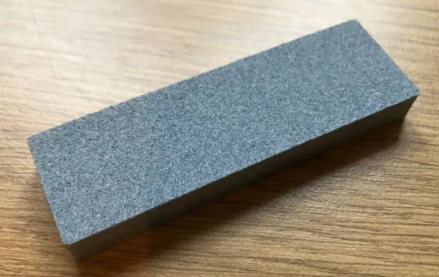 6.5cm x 2cm x 0.5cm Silicon Carbide Pocket Sharpening stone for knives axes tool