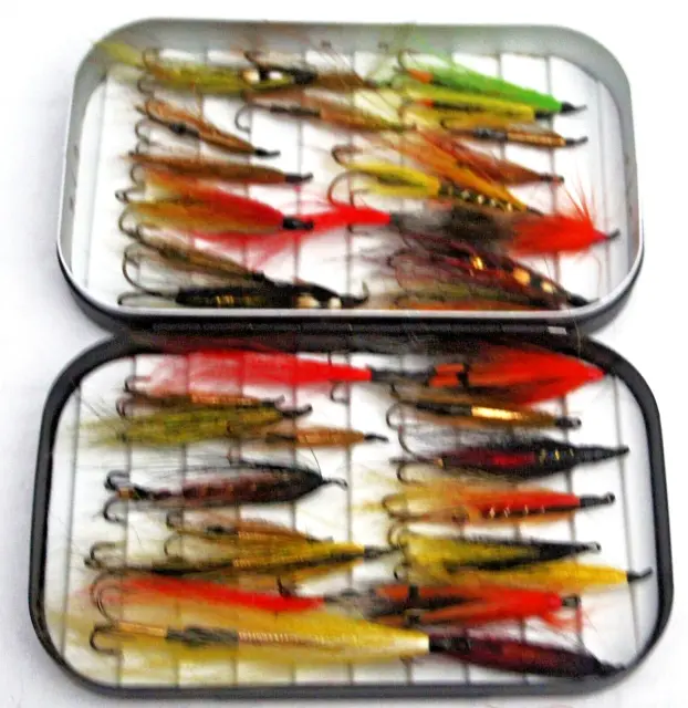 Group of 10 VINTAGE Small Fishing Flies Hooks - Real Feathers FLYFISHING  #R81