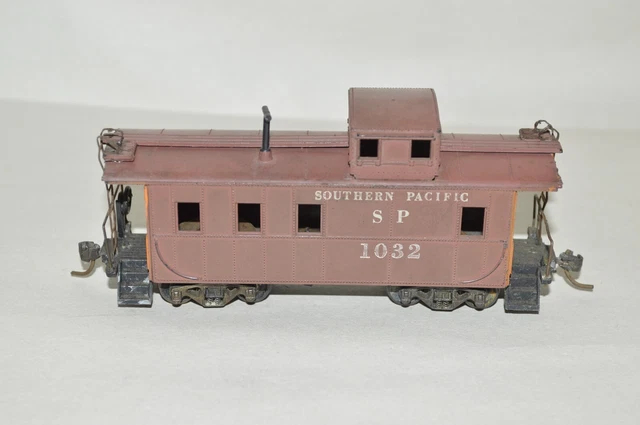 HO Roundhouse Southern Pacific RR steel cupola caboose car train MWKD WEATHERED