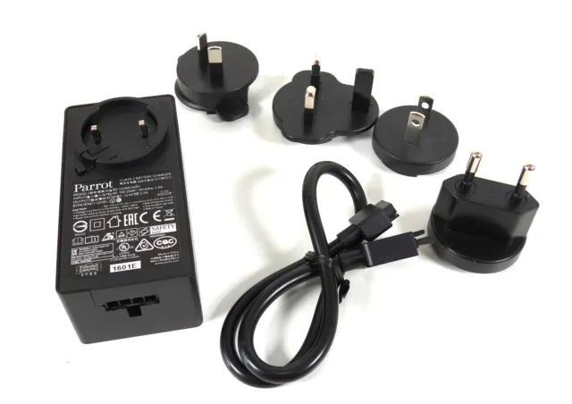 Original Parrot CHA076001 Netzteil Ladegerät 12.6V 3.5A + 4 Netzadapterstecker *