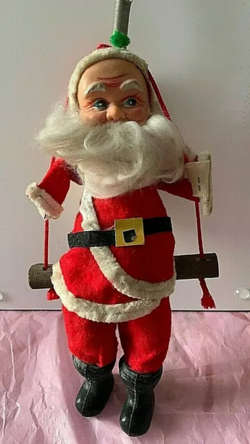 Suspension décorative père Noël sur sa balançoire REF/DEK0592