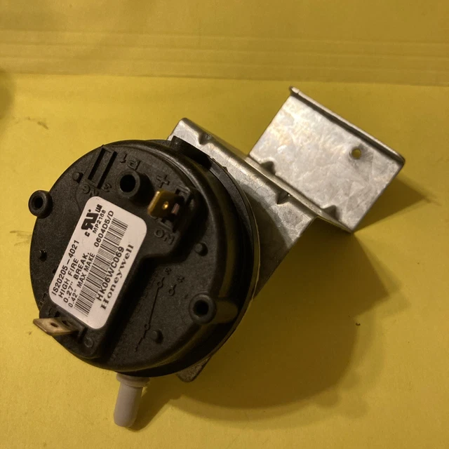 CARRIER BRYANT HONEYWELL HK06WC069 Furnace Air Pressure Switch IS20205