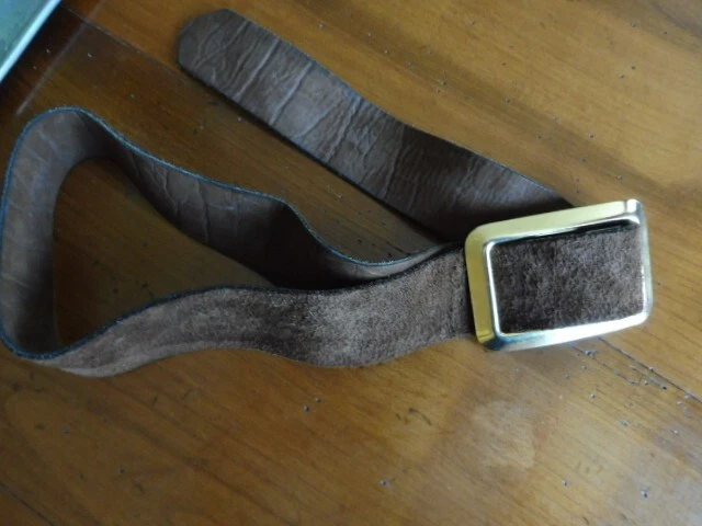 Ceinturon femme en cuir vintage façon daim frappé long 97 cm
