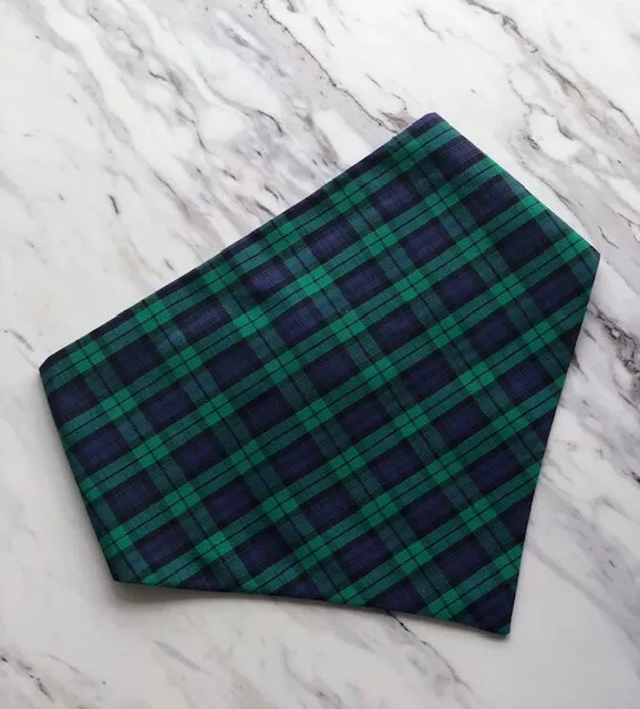 Bandana tartan dog attaché avec poppers, fait main, cadeau, deux côtés, vert, bleu