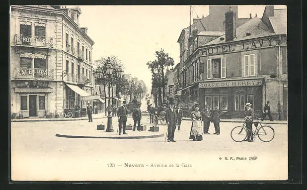 CPA Nevers, Avenue de la Gare
