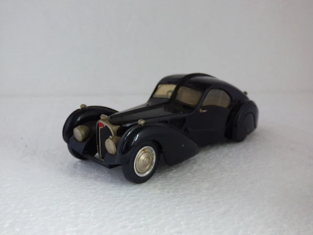 Bugatti Type 57sc Atlantic Edition 22 1:43 437110320 MINICHAMPS diecast