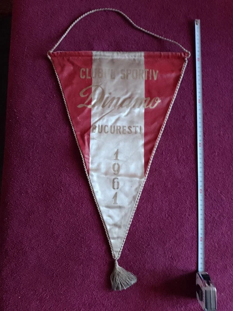 Romania: Vecchio gagliardetto da calcio - DINAMO BUCURESTI - 1961