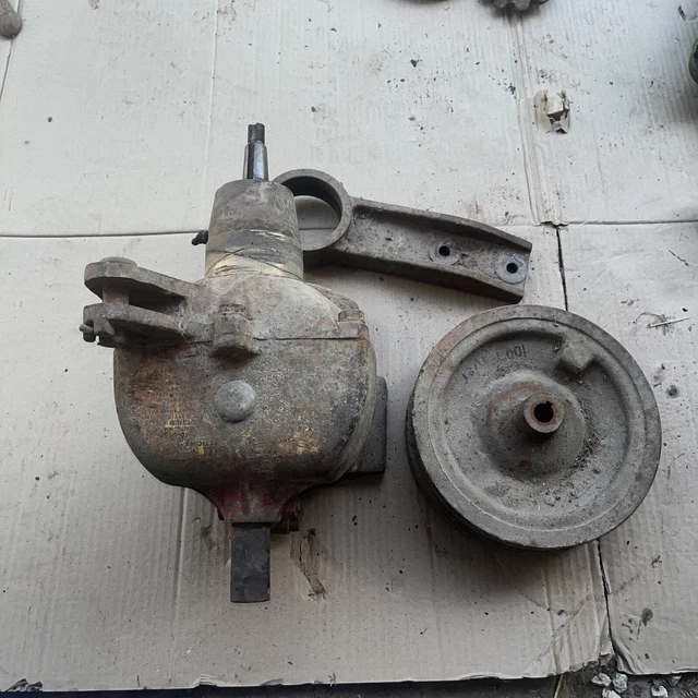 IH 100 Balenced Head Sickle Mower Wobble Box