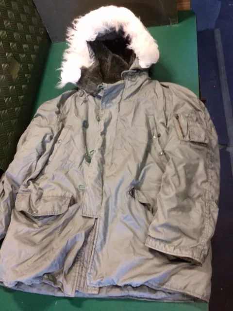 US Army parka, extreme cold weather, Synthetic fur lined hood, Large Type N-B3