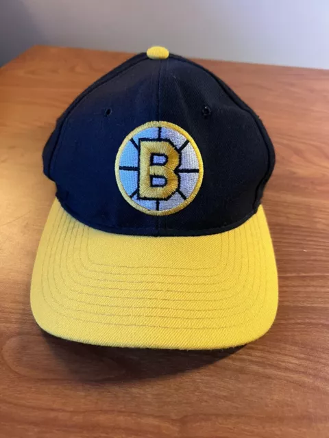 BOSTON BRUINS VINTAGE 90s SPORTS SPECIALTIES SCRIPT WOOL NHL HOCKEY  SNAPBACK HAT