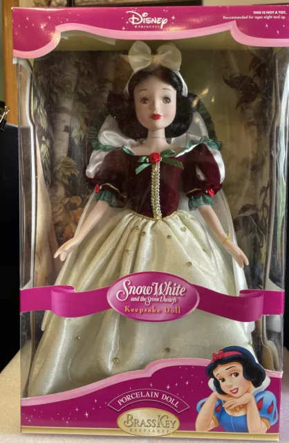 New Disney Snow White 2004 Porcelain Doll 16” Brass Key - Very Rare Outfit