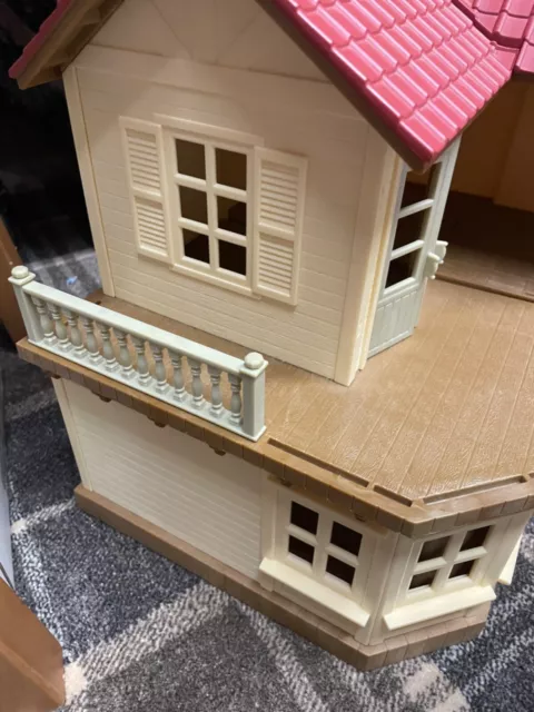 Sylvanian Families  Beeechwood Hall , Shell only very good condition
