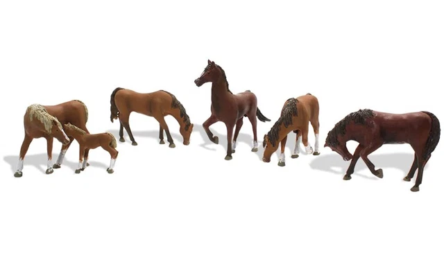 Chestnut Horses HO Scale Woodland Scenics (US IMPORT)
