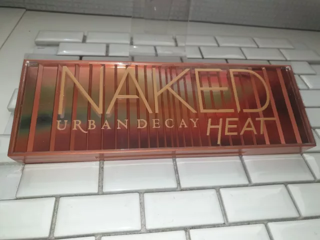 URBAN DECAY - NAKED HEAT EYESHADOW PALETTE. Brand New without box