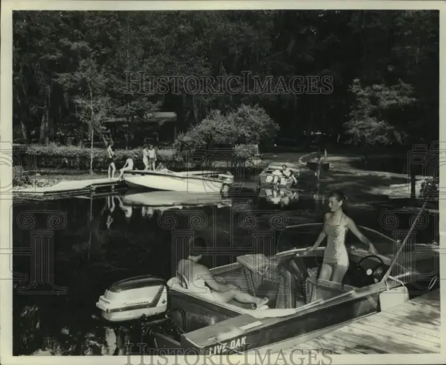 1950 Press Photo Manatee Springs State park offers swimming and boating