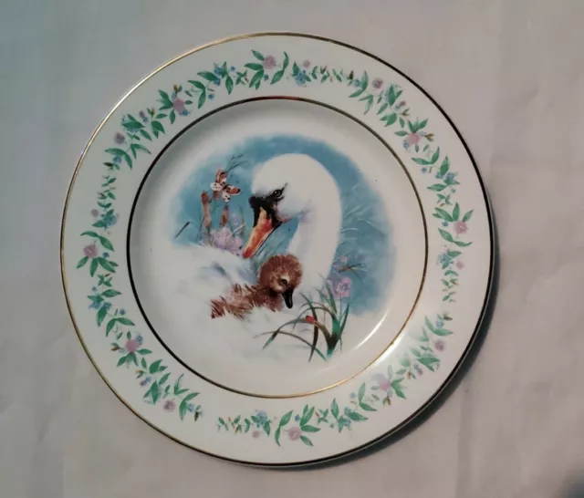 Avon Gentle Moments Plate Collectable Vintage 1975 Swan & Duck 8.75"