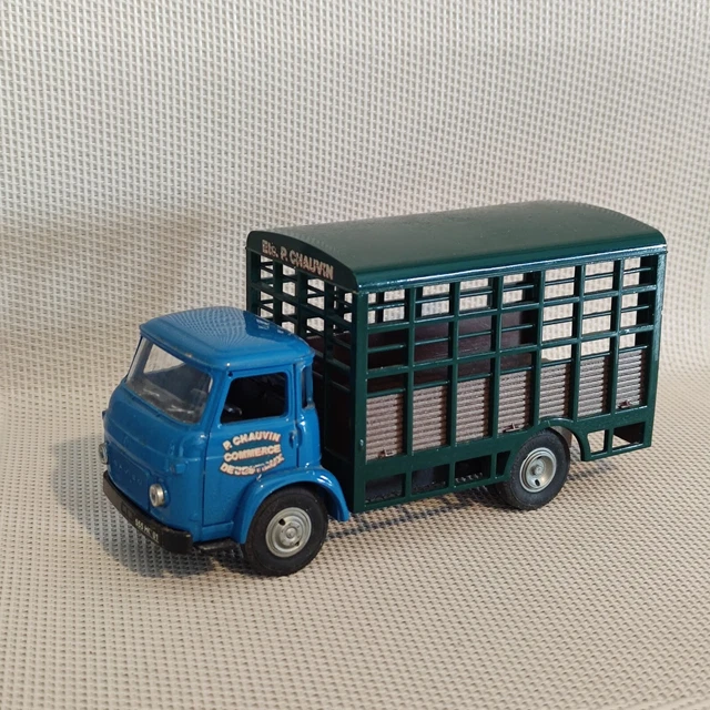 Saviem SG4 Pompiers - Solido - 1/50ème en BLISTER