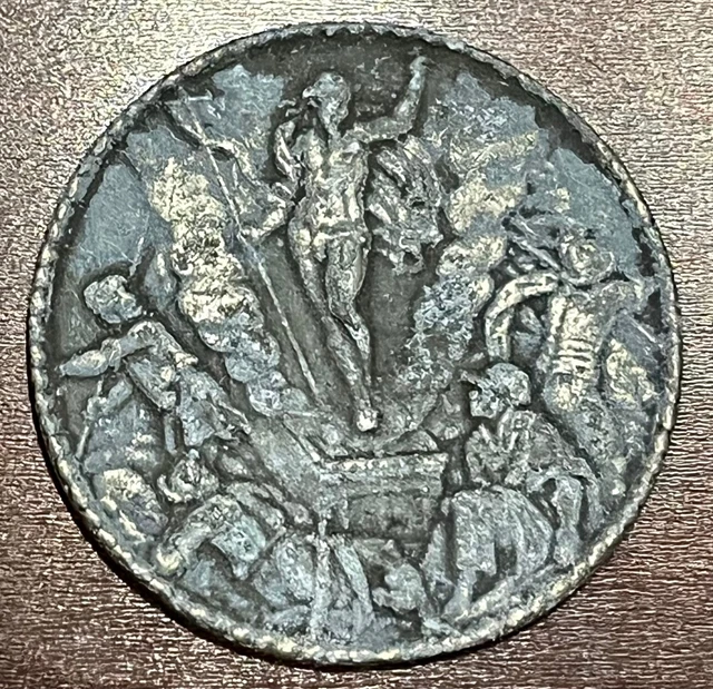 Médaille Vierge en prière auréolée - Or jaune 9ct
