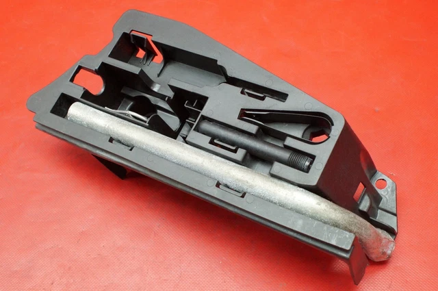 Audi A6 4F C6 Bordwerkzeug 4F5012111 Werkzeugkasten Pannenset Original /5F