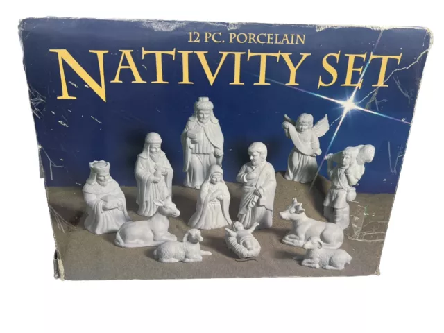 Vintage Rare Holly Tree 12 pc White Matte Bisque Porcelain Nativity Set 1062WGT