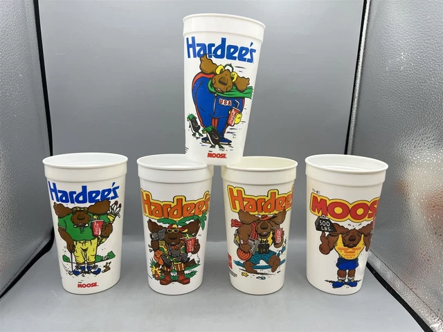 HARDEES COCA-COLA THE MOOSE PLASTIC CUPS SET OF 5 ALL DIFFERENT SPORTS 32oz
