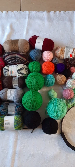 Konvolut ca. 3 kg großes Wollepaket Sockenwolle u. anderes Strickgarn und Zubehö 3