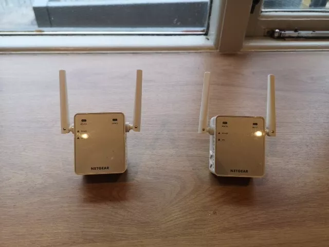 2 x Netgear N300 WiFi Range Extender - EX2700 - Good Used Condition