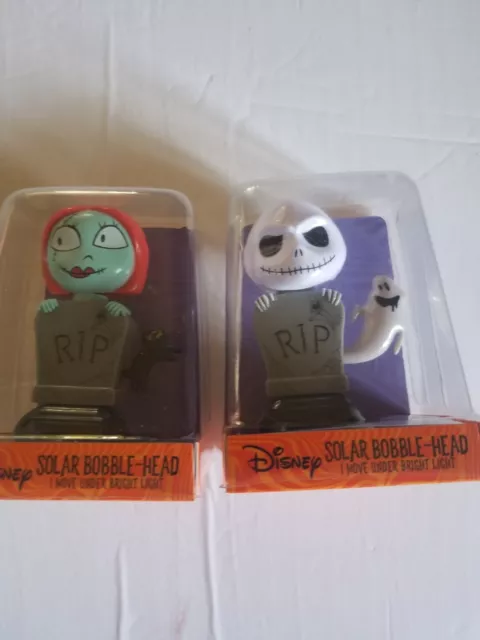 Nightmare Before Christmas Jack Skellington And Sally Solar Bobble Head Set