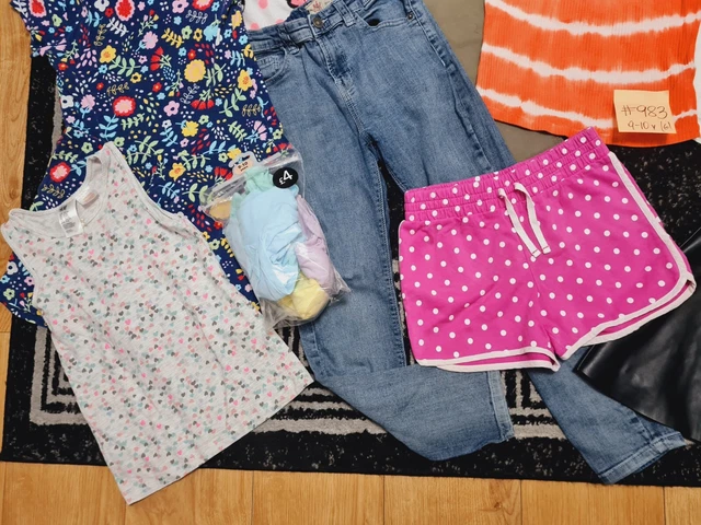 #983 Enorme pacchetto di vestiti per ragazze 9-10 anni NEXT GEORGE M&S RIVER MONSOON PRIM 3