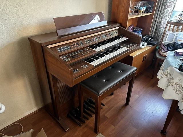 YAMAHA Electone FE-50 Electric Organ - Excellent Condition