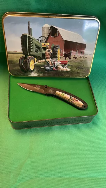 John Deere Smith & Wesson Limited Edition Donald Zolan Pocket Knife in Tin New.