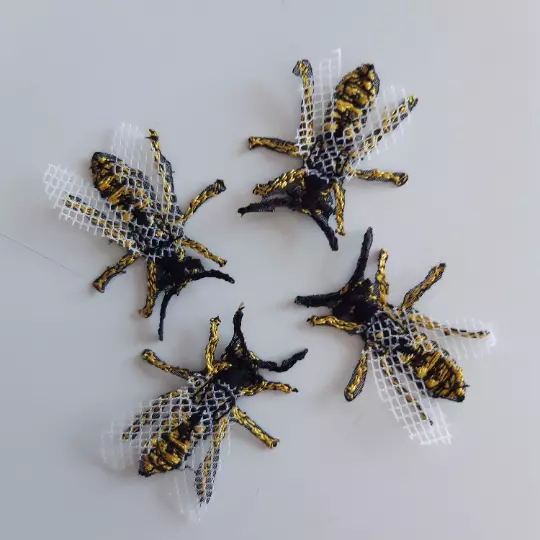 Set de parches bordados insecto avispa 4 piezas 2