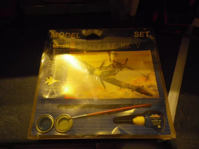 Revell  Spitfire Mk V   1/72
