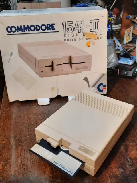 Floppy 1541-II DiskDrive,  Commodore, 5/12VDC, mit benutzerhandbuch, VINTAGE