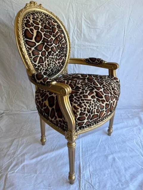 Fauteuil de style Louis XVI girafe