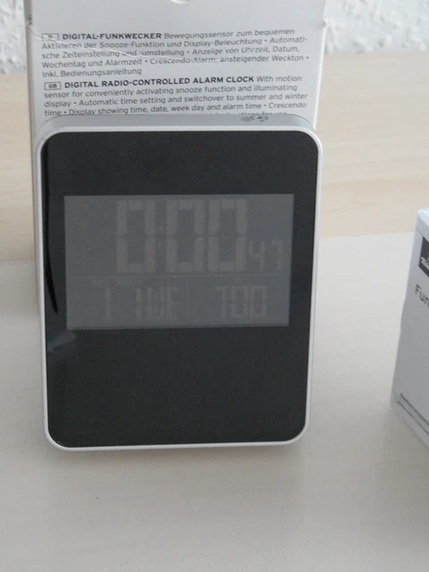 TCHIBO TCM Digital Funkwecker Wecker mit Bewegungssensor in OVP