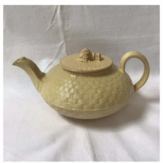 C.1800 WEDGWOOD SMALL Caneware Teapot, Moulded Basket Weave & Wheat