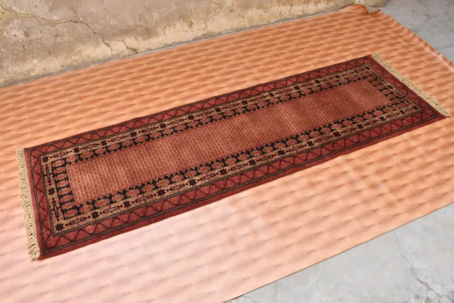 Alfombra tradicional oriental anudada a mano para corredor de lana 2,6x8 roja geométrica