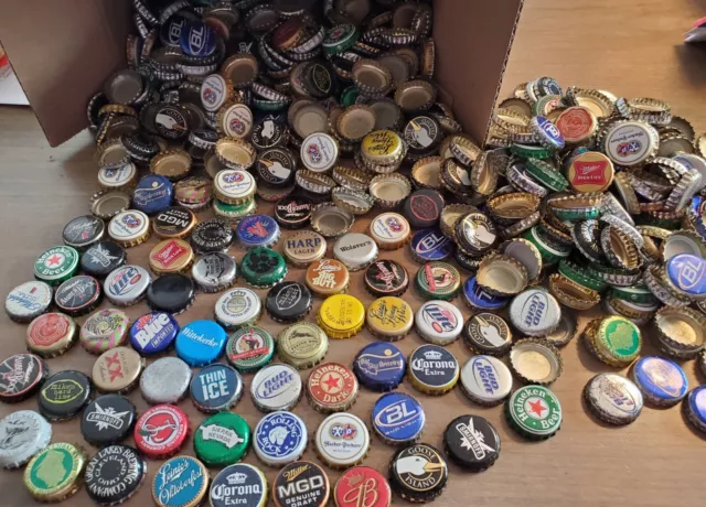 Lot of  3 Lbs Used Mixed Bottle Caps Hundreds In Box, Good Variety