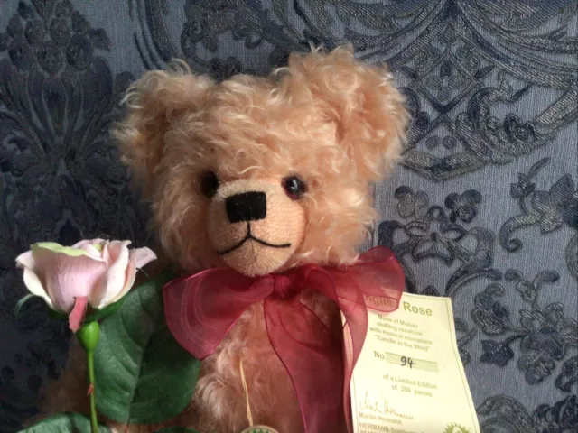 Hermann Spielwaren English Rose Musical Bear. 2