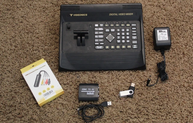 VIDEONICS MX-1 NTSC Digital Video Mixer w/ Power Adapter and extras S/N MX022153