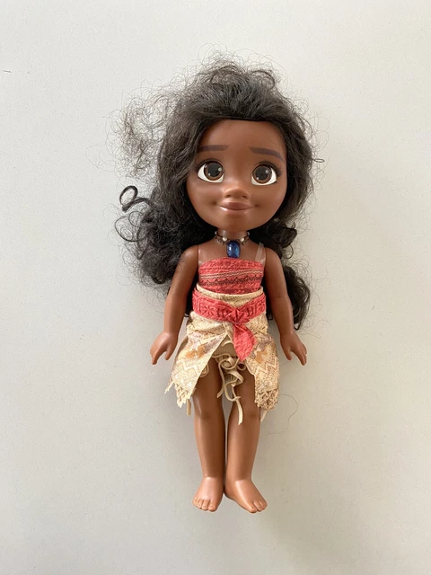 Moana adventure shop doll and necklace